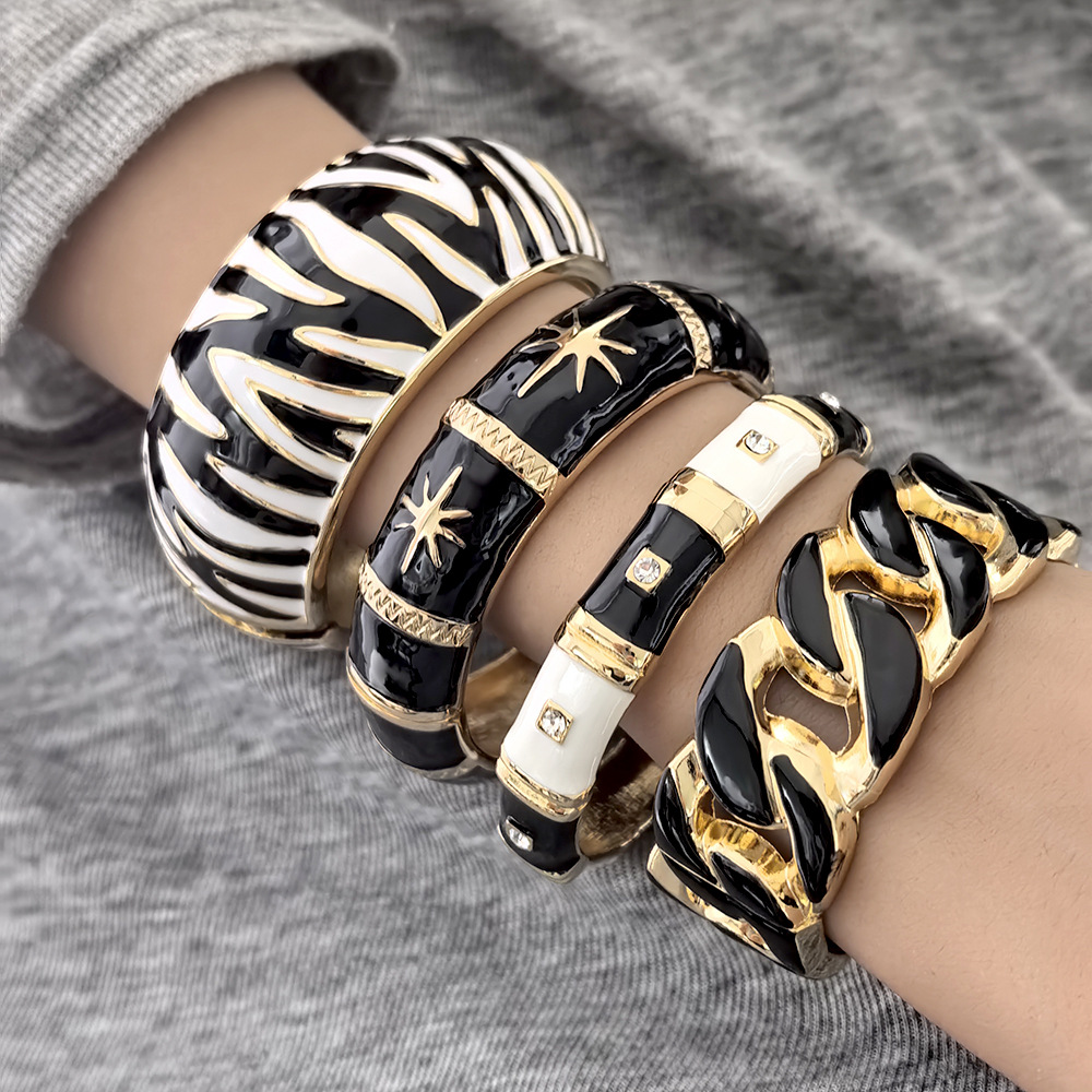 Bracelets larges ronds en méta - Zebra Tablet Accessories avis et prix